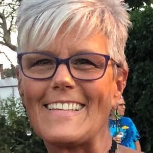 Meet your Posher, Joan